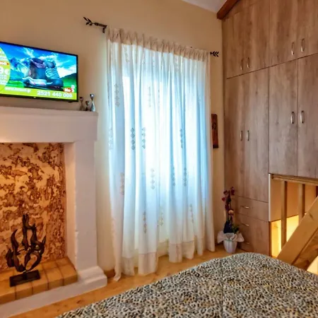 Elena's House Μεσογγή