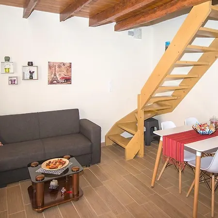 Elena's House * Μεσογγή